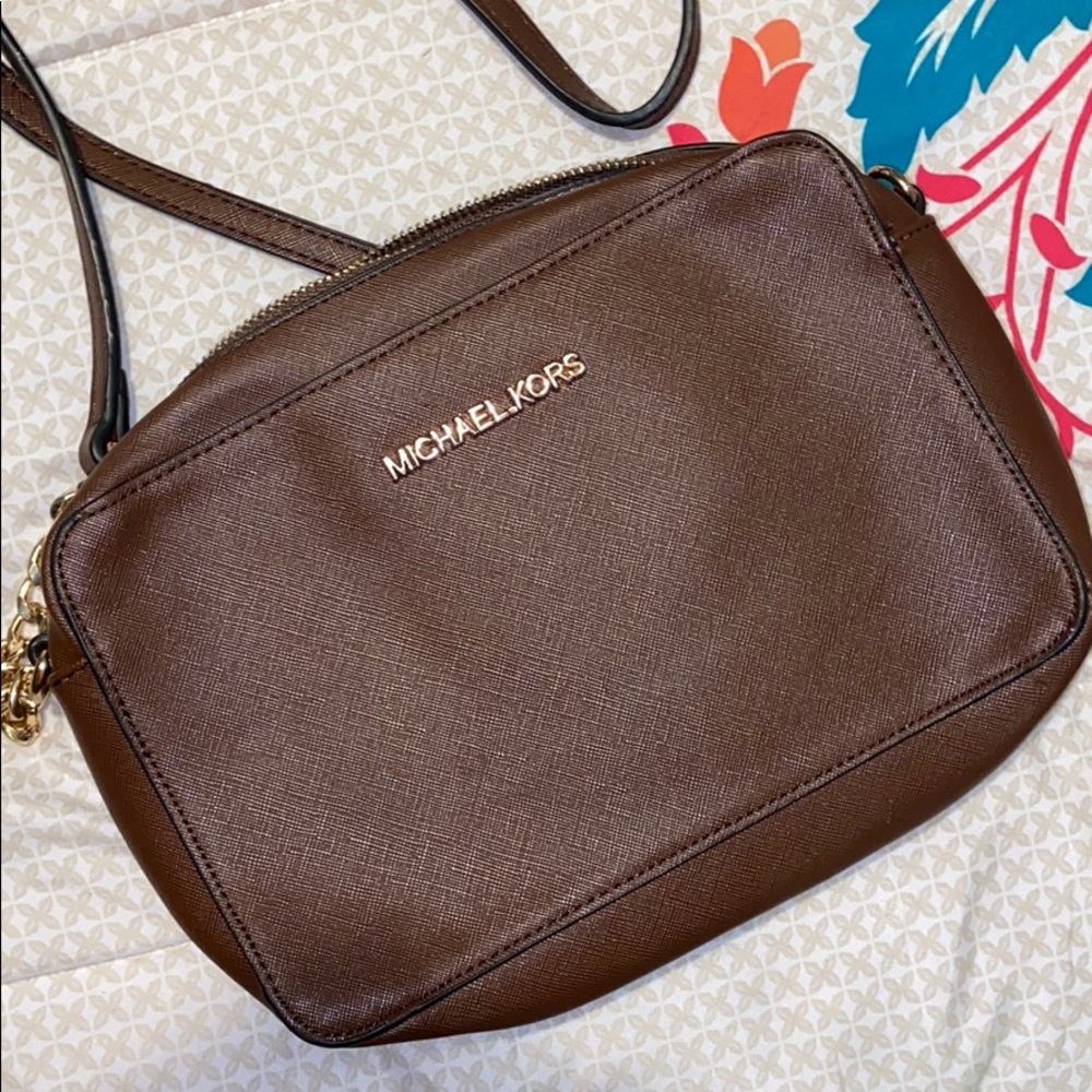 Crossbody purse..
